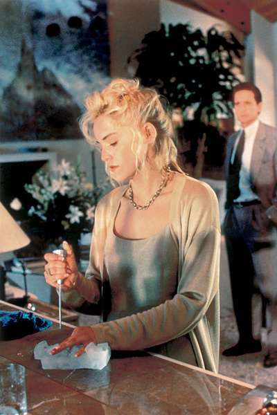 «Основному инстинкту» — 30 лет: фильм назвали второразрядным, кинокомпания разорилась, а Шэрон Стоун стала мегазвездой