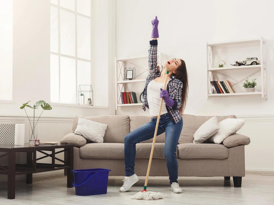 7 гениальных лайфхаков для уборки, о которых вы не догадывались | marieclaire.ru
