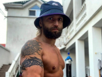 Жена блогера Максима Лютого, грудной сын которого умер от голода, беременная бегала за едой к соседям