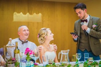 Поздравление на свадьбе: что и как говорить молодоженам