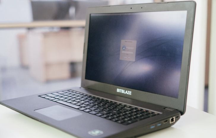 «Пока не MacBook»: омская компания анонсировала ноутбук на базе российского процессора