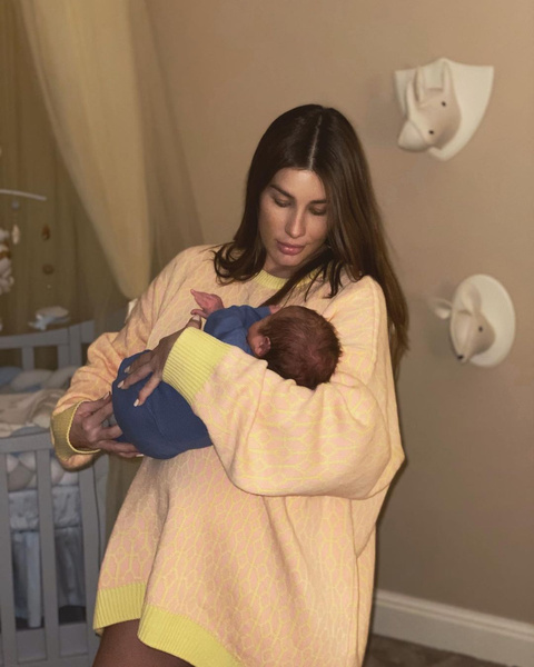 Располневшая после родов Топурия показала фото с новорожденным сыном