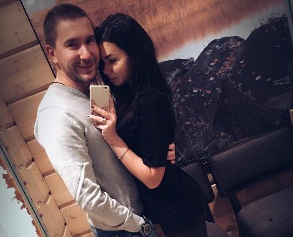 Синайский вдовец Олег Винник рассказал, что Катя Жужа заставила его удалить покойную семью из соцсетей