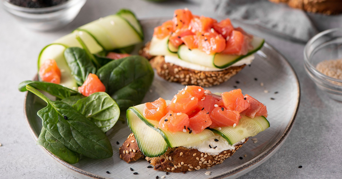 Виталий соломин шерлок холмс и доктор ватсон. Как называется фильм где лысый мужик встаёт с утра и готовит завтрак. Наследие юпитера сериал 2021. На завтрак богачу готовят 99. Музыка на завтрак.