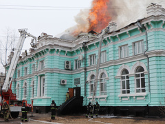 В огне не горят: хирурги провели пациенту операцию на сердце прямо во время пожара