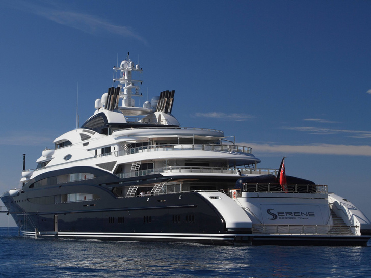 Дворец на воде: как выглядят самые роскошные яхты Абрамовича, Усманова и других миллиардеров