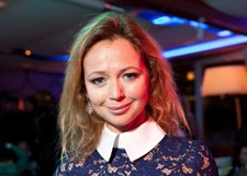 Елена Захарова впервые рассказала, как пережила трагедию с дочерью