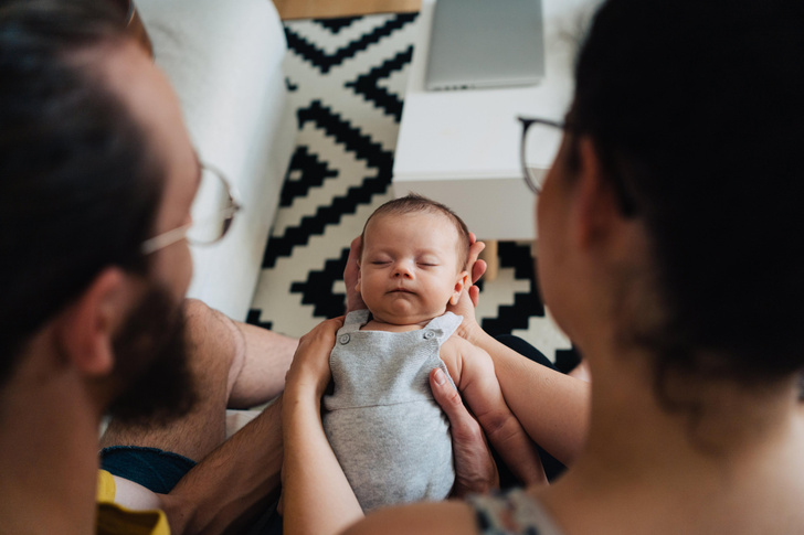 Первые дни новорожденного дома: что нужно знать и уметь