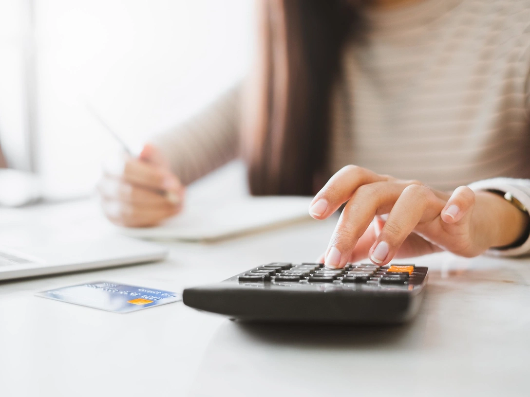 Как зарабатывать на деньгах, которые у вас уже есть — 4 способа быстро увеличить свои финансы | marieclaire.ru