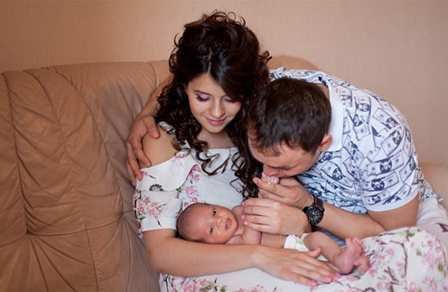 Александр и Алиана Гобозовы с сыном Робертом
