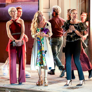 Кэрри, Шарлотта и Миранда спешат на вечеринку на новых кадрах со съемочной площадки продолжения «Секса в большом городе»