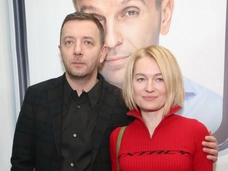 Толстоганова не расторгала брак 11 лет, а Хмельницкая — два года. Психолог о затянувшемся разводе