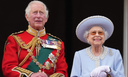 Прощайте навсегда, маменька! 15 трогательных фото королевы Елизаветы II с сыном Чарльзом