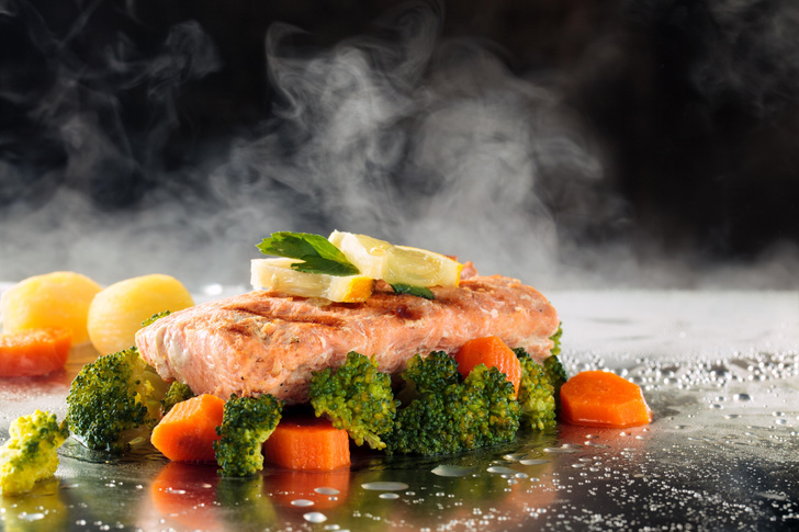 Рецепт: Рыба на овощной подушке в мультиварке | POLARIS