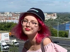 Забеременевшая в 13 лет Даша Суднишникова: «В июне заработала 800 тысяч, сейчас уже миллион»