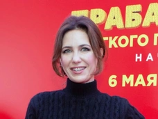 «Это ваш муж?»: Екатерина Климова взбудоражила поклонников полуобнаженными фото с сыном