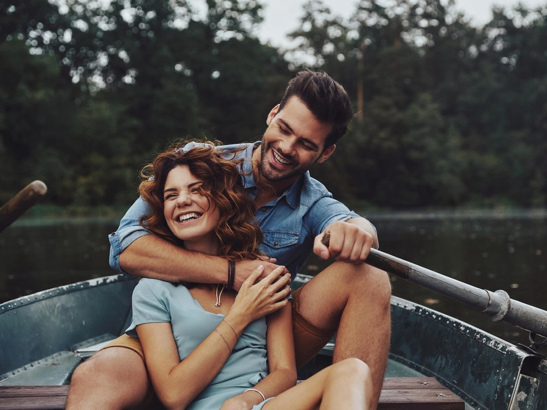 Влюбитесь в него: 11 признаков зрелого мужчины | marieclaire.ru