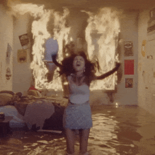 Оливия Родриго сжигает дом бывшего в новом клипе «good 4 u»