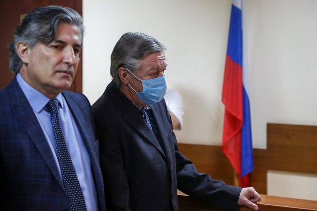 Фото №2 - Суд признал Михаила Ефремова виновным в смертельном ДТП
