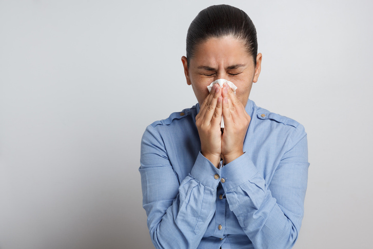Ученые выяснили, почему человек чихает