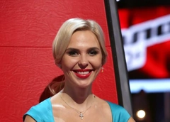 «Помолодела лет на 20»: Пелагея сменила имидж