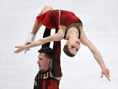 Сборная России по фигурному катанию впервые победила на командном ЧМ