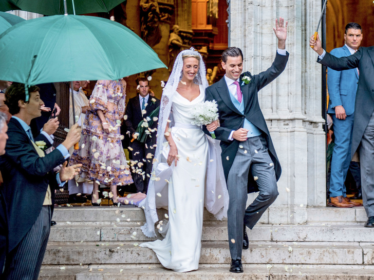 Невеста в дерзком мини и жених-банкир: самая красивая принцесса Бельгии вышла замуж — показываем фото роскошной свадьбы