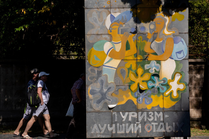Разруха, проблемы с картами и отсутствие перспектив: есть ли зерно истины в стереотипах об Абхазии