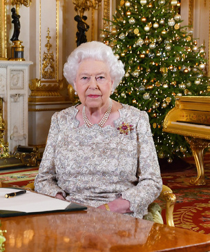 Конец эпохи: Елизавета II распускает слуг и просит принца Гарри приехать на Рождество с правнуками