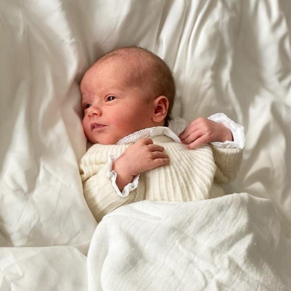 Шведский принц Карл показал фото своего новорожденного третьего сына и раскрыл его красивое имя