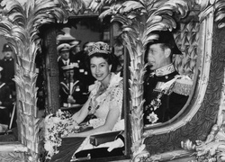 Да здравствует Королева: как Елизавета II провела день своей коронации — с утра и до самого вечера