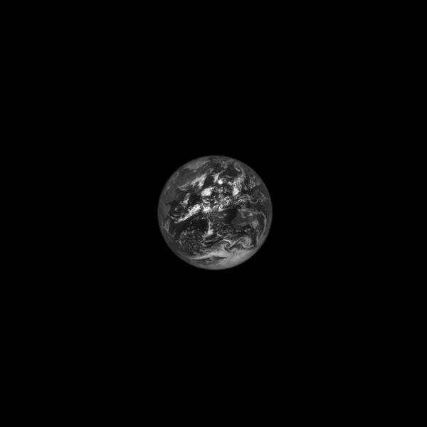 Космический зонд «Люси» запечатлел Землю и Луну