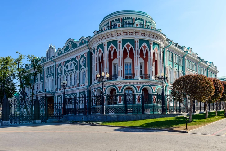 Город-конструктор: туристический маршрут по Екатеринбургу для любителей архитектуры и истории