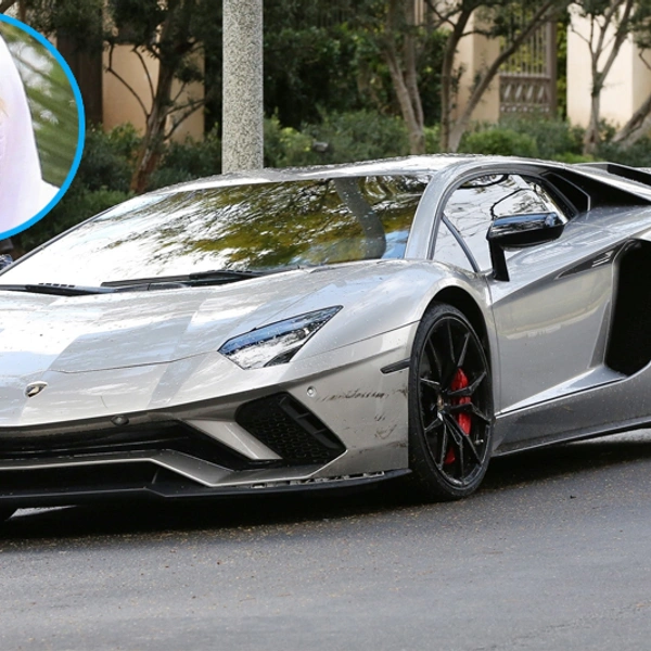Джастин Бибер, Lamborghini Aventador CoupeЦена:&nbsp;$421 145Бибер вообще известный фанат Lambo, но этот автомобиль, как говорят, его любимый.