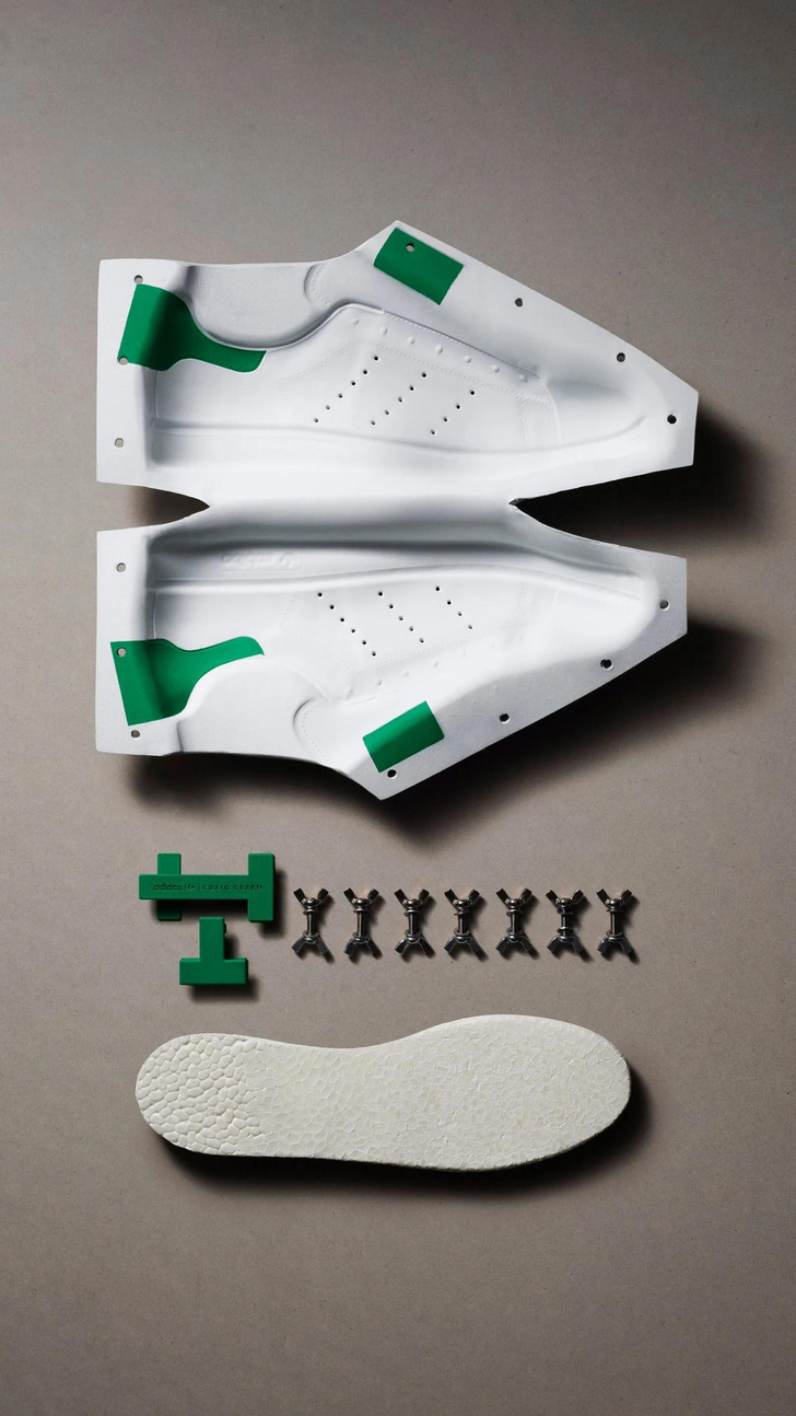 Дизайнеры переосмыслили культовые кроссовки Adidas