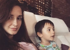 Рита Агибалова готовит сына к школе