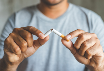 Кардиолог Кореневич объяснила, можно ли резко бросать курить
