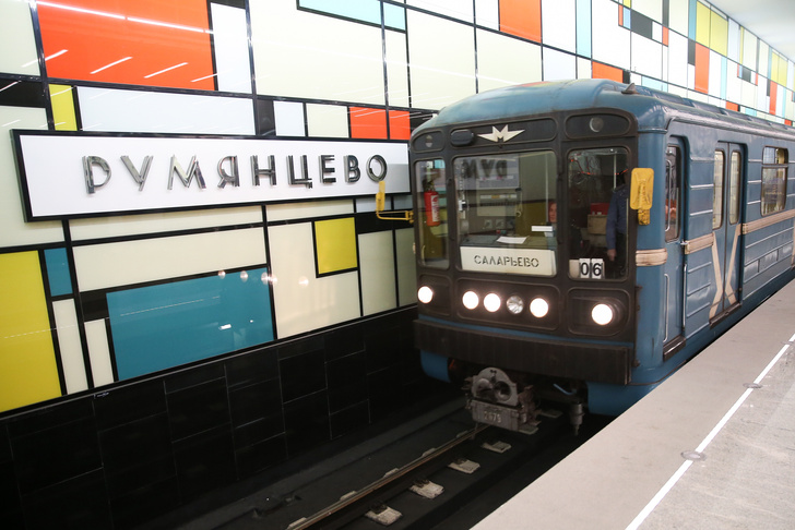 «Правильно тебя Бог наказал»: пассажиры московского метро избили родителей ребенка с аутизмом
