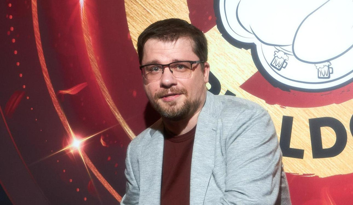 Шахназаров: «Харламов серьезно сравнивает людей, гибнущих на СВО, с болельщиками ЦСКА и „Спартака“?»
