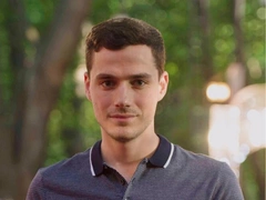 Холост, умен и красив: что мы знаем о 28-летнем сыне Бориса Крюка
