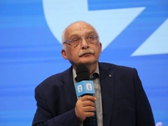 Сбитый велосипедист, подкуп на Первом канале и домогательства. Скандалы Александра Друзя
