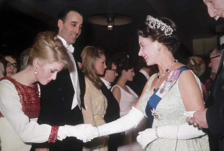 Как звезды одевались на встречи с Королевой: от гламура Мэрилин Монро до латекса Леди Гаги