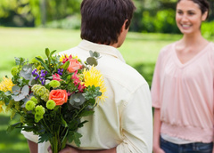 Почему мужчины-американцы редко дарят цветы девушкам