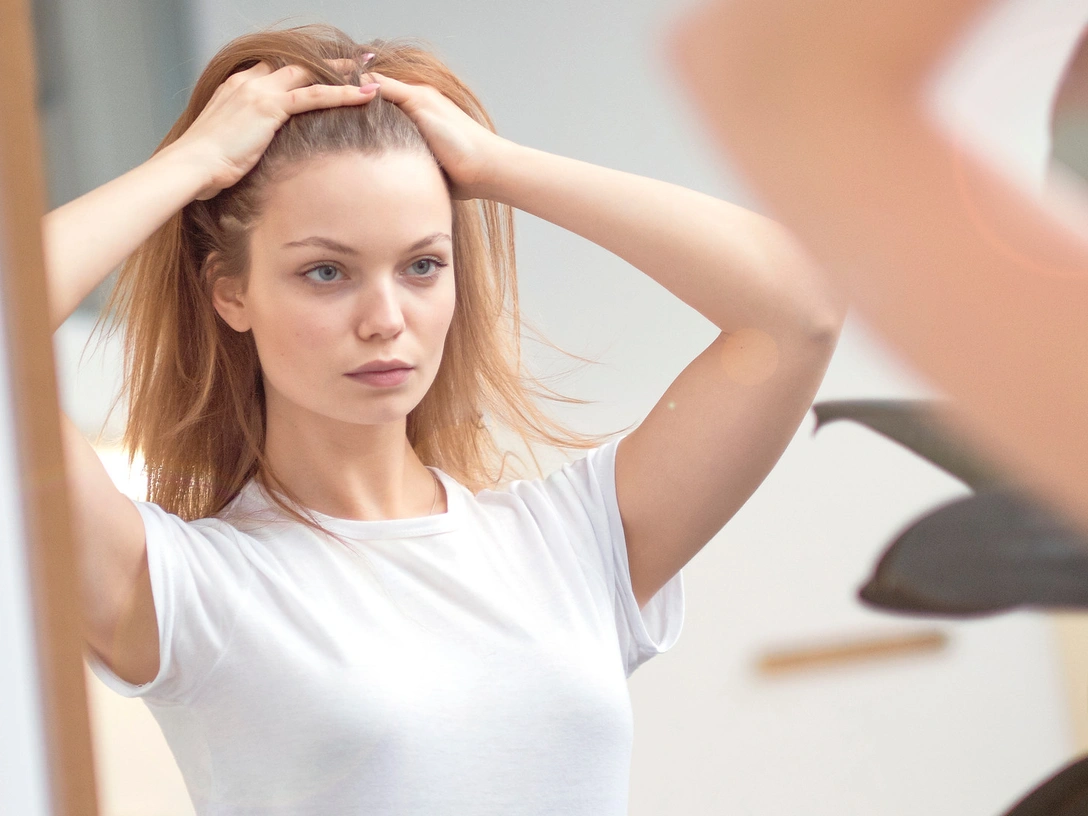 Только о себе: 10 поступков, которые выдают в вас самовлюбленного человека | marieclaire.ru