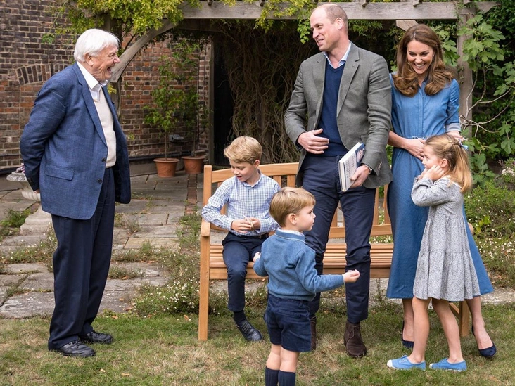 Сэр Дэвид Аттенборо и Кембриджские в саду