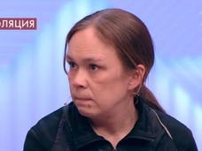 Мать, бросившая детей умирать, умоляет вернуть их в семью