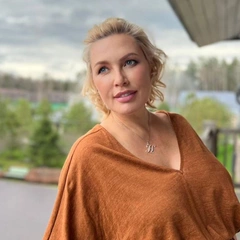 Беременная чемпионка мира по боксу Рагозина показала комплекс упражнений на пляже