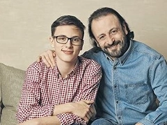 Точно не разгильдяй: пасынок Арзамасовой случайно проговорился о поле ребенка звездной четы