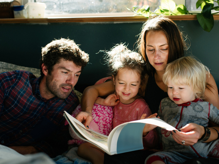 Муж ревнует к детям: 5 способов наладить отношения в семье