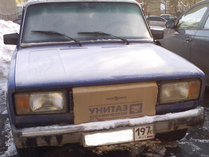 Зачем на радиатор советских автомобилей надевали маски